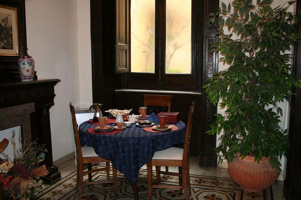 Hotel Al Maschio Angioino - Castel Nuovo 3*